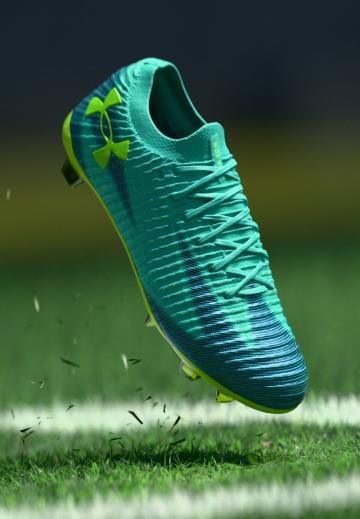 Футбольные бутсы