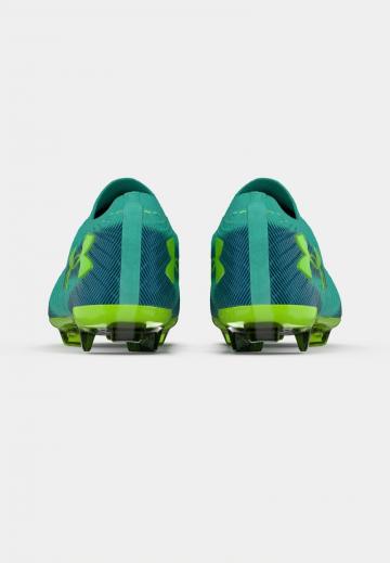 Футбольные бутсы