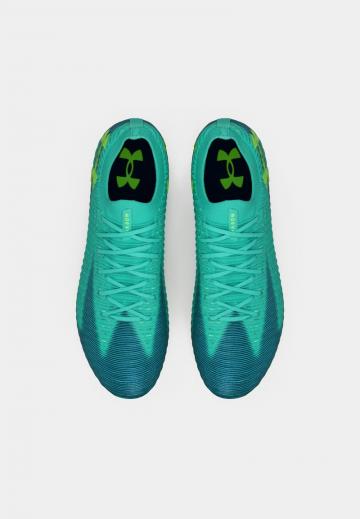 Футбольные бутсы