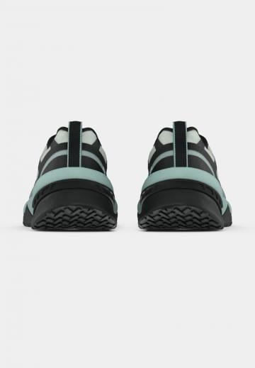 Тренировочные кроссовки