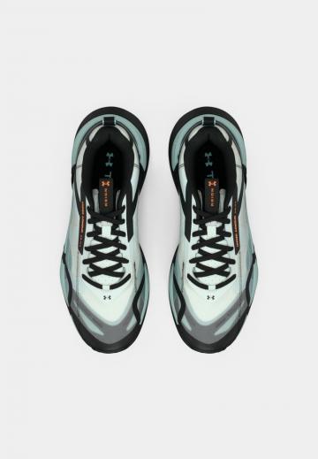 Тренировочные кроссовки