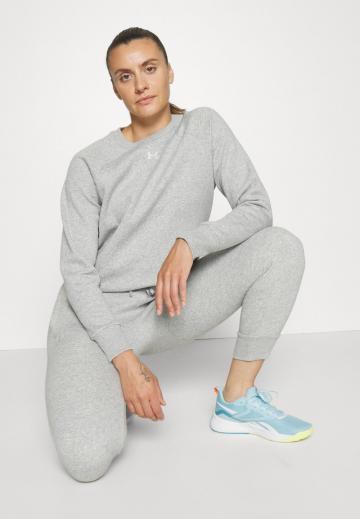 Спортивная толстовка