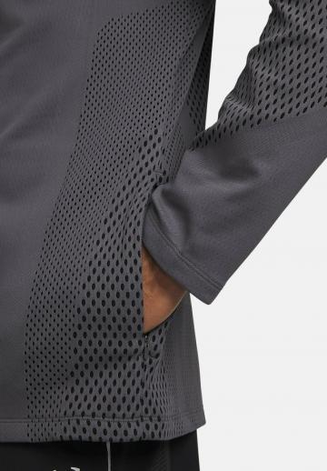 Спортивная куртка