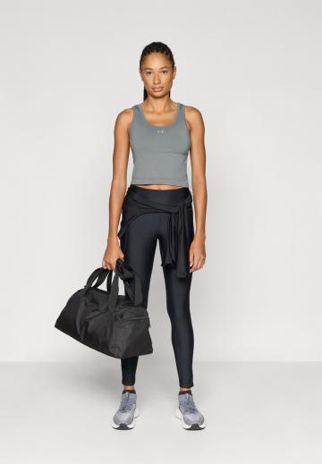 Спортивный топ