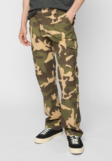 Брюки с накладными карманами