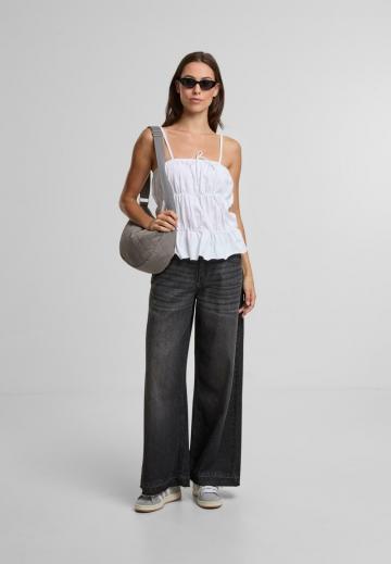 Топ на бретельках