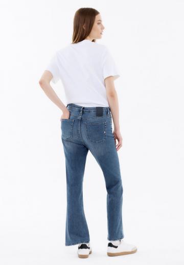 Клешеные брюки