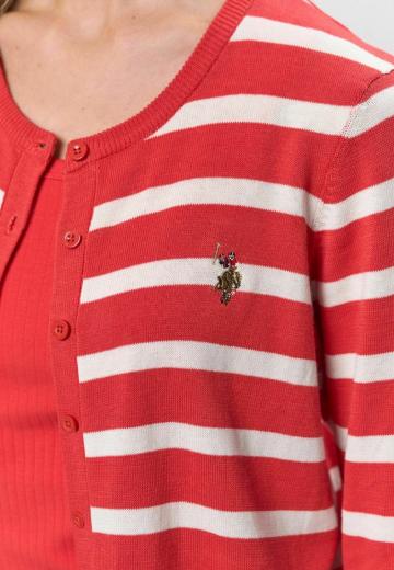 Вязаная кофта