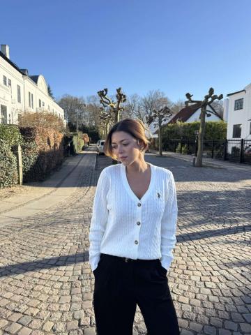 Вязаная кофта