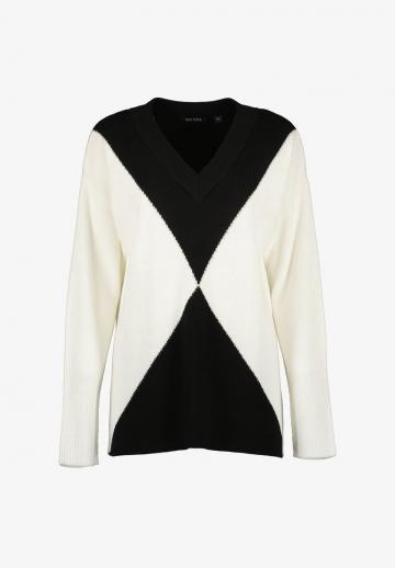 Пуловер с вырезом V