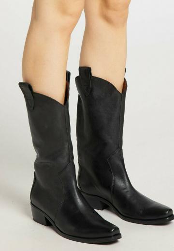 Ковбойские сапоги