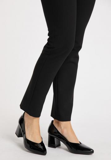 Туфли с высоким носом