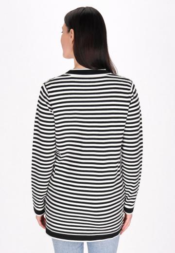 Длинный жилет