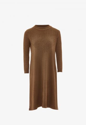 Вязаное платье