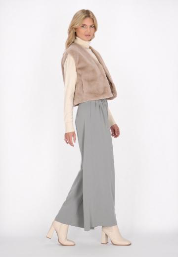 Пуховой жилет