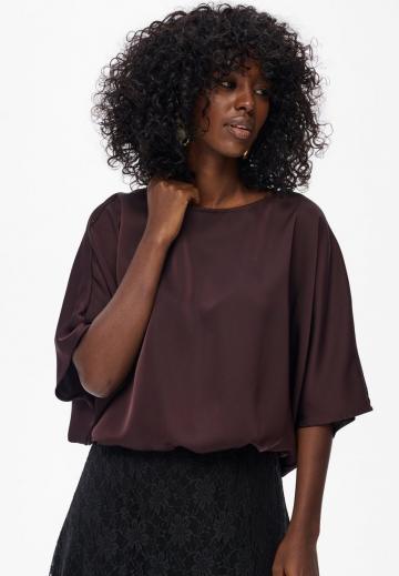 Атласная блузка