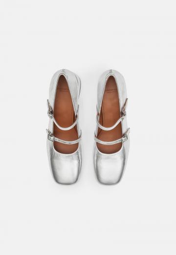 Туфли с ремешком