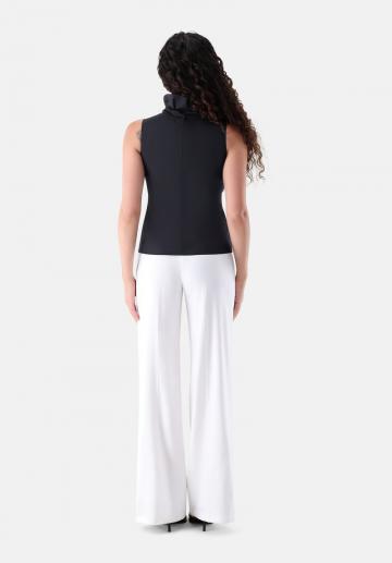 Блузка без рукавов