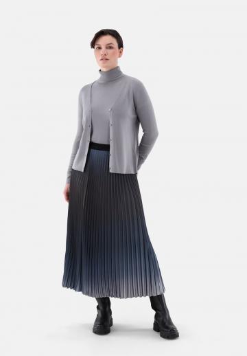 Вязаный жилет