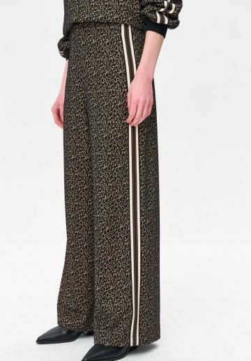 Спортивные штаны