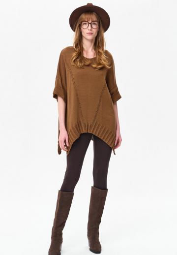 Пуловер с вырезом V