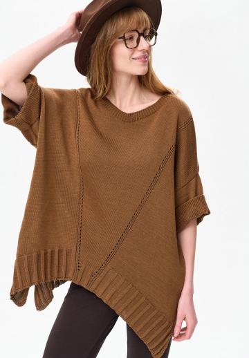 Пуловер с вырезом V