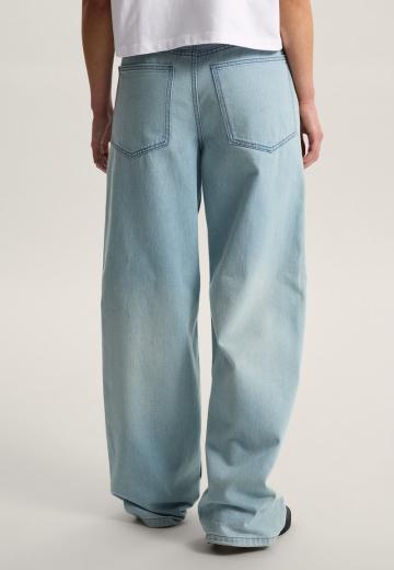 Свободные джинсы