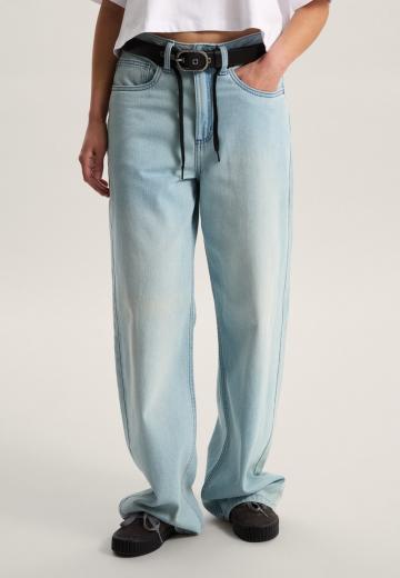 Свободные джинсы