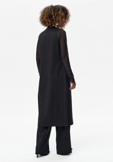 Длинный жилет