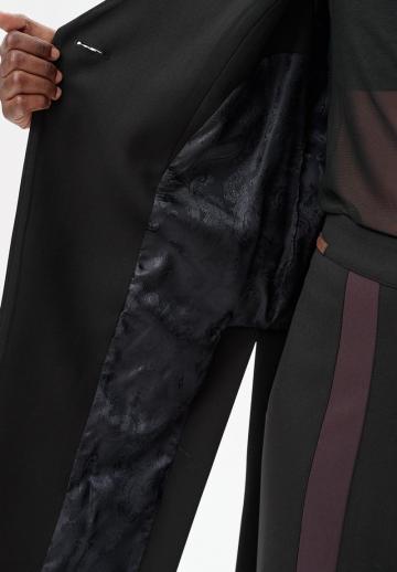 Длинный жилет