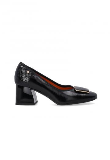 Туфли с высоким носом