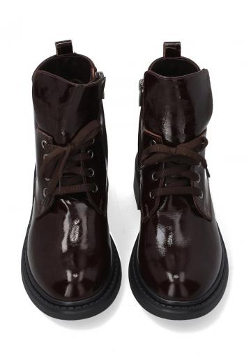 Ботинки на шнуровке