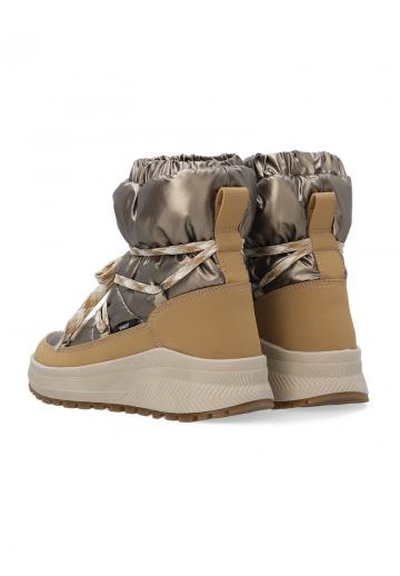 Сапожки на танкетке