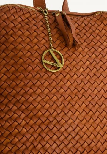 Кожаный рюкзак