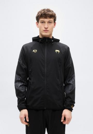 Спортивная куртка