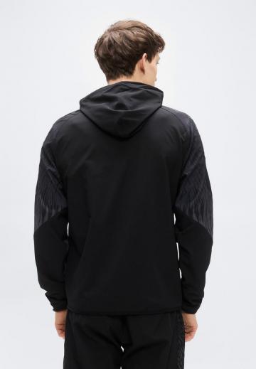 Спортивная куртка