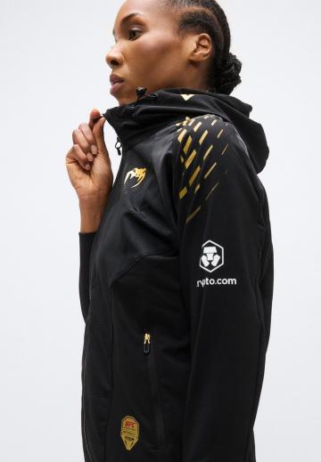 Спортивная куртка