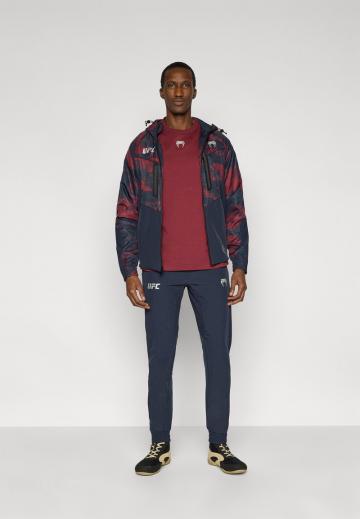 Спортивная куртка