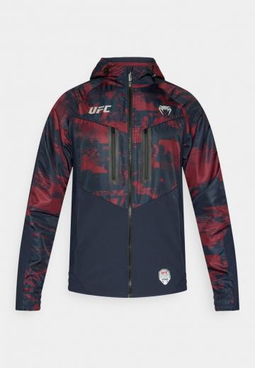 Спортивная куртка