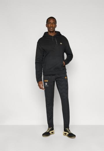 Спортивная кофта