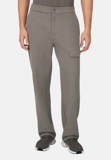 Брюки с накладными карманами