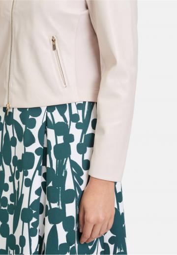 Короткий блейзер