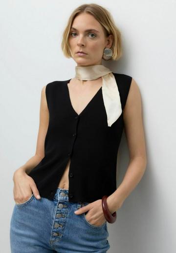 Джинсовая жилетка