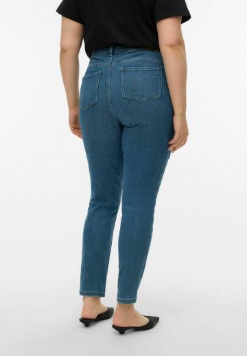 Узкие джинсы