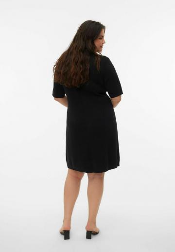 Вязаное платье