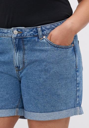 Джинсовые шорты