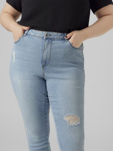 Узкие джинсы