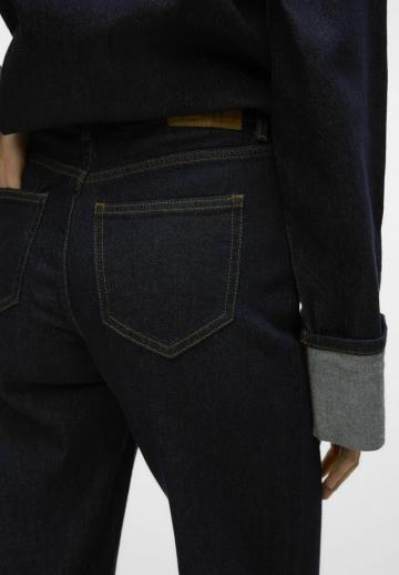 Клешеные джинсы