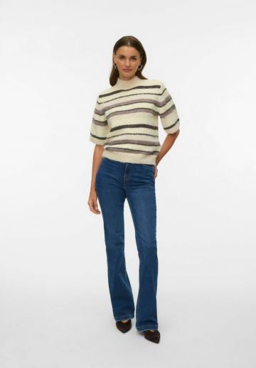 Клешеные брюки