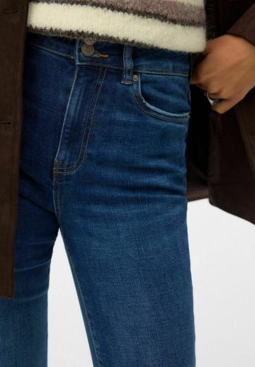 Клешеные брюки